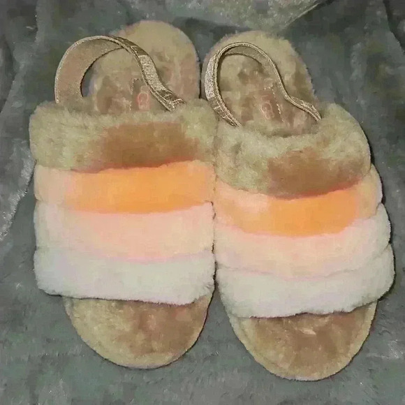 Ugg slippers - Picture 2 of 4